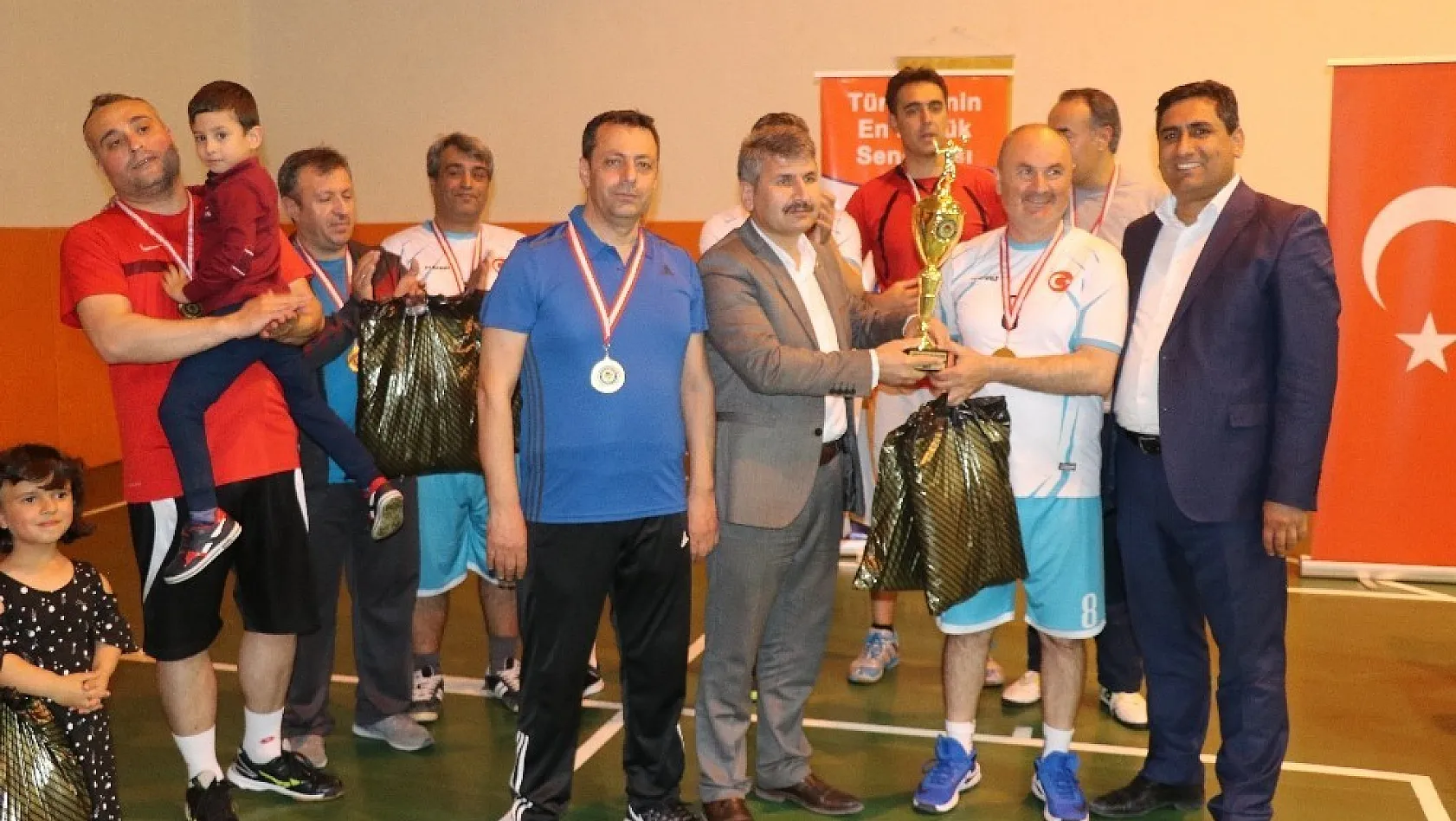M. Akif İnan Voleybol Turnuvası sona erdi 