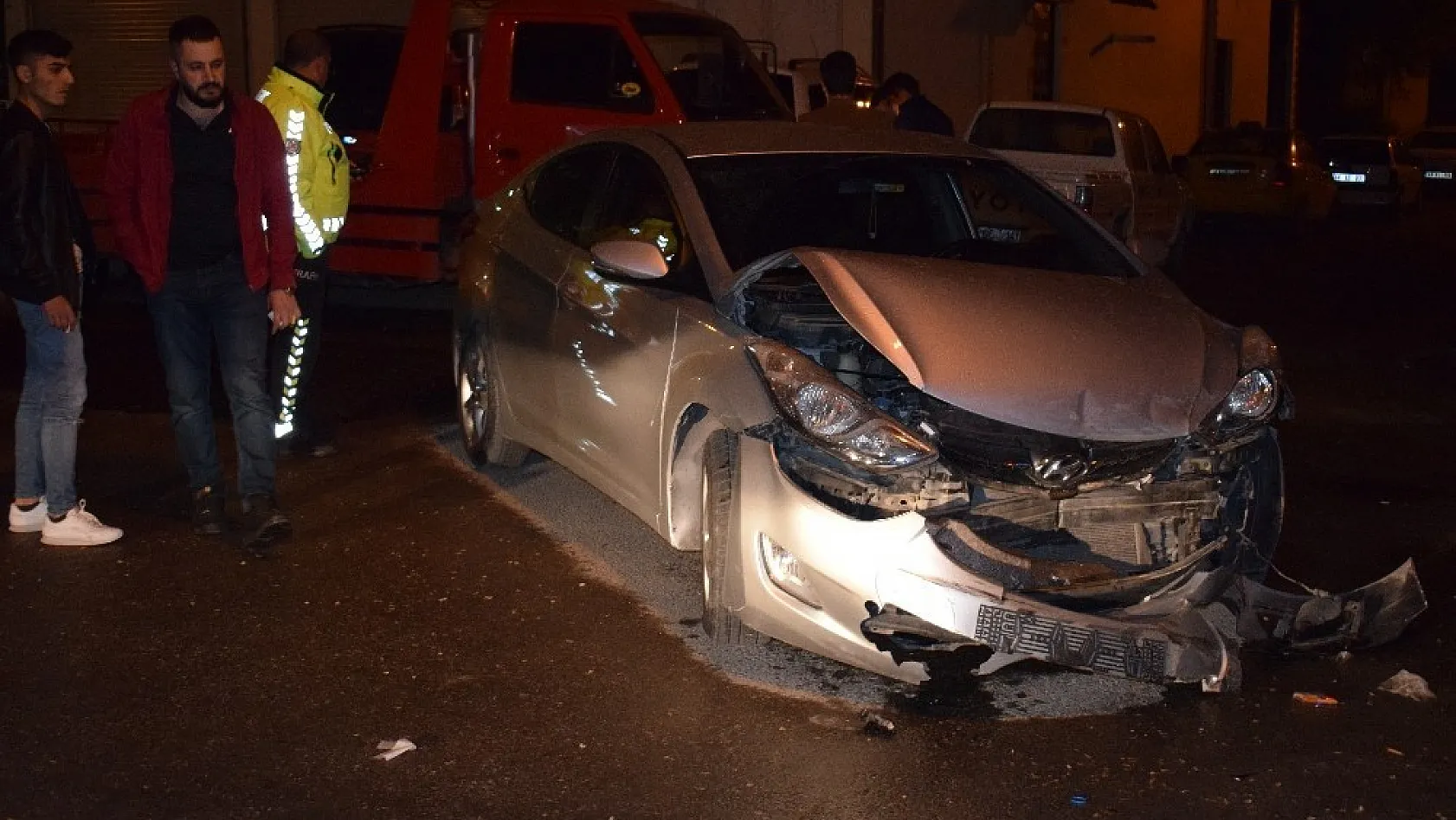 Malatya'da iki otomobil çarpıştı: 1 yaralı 