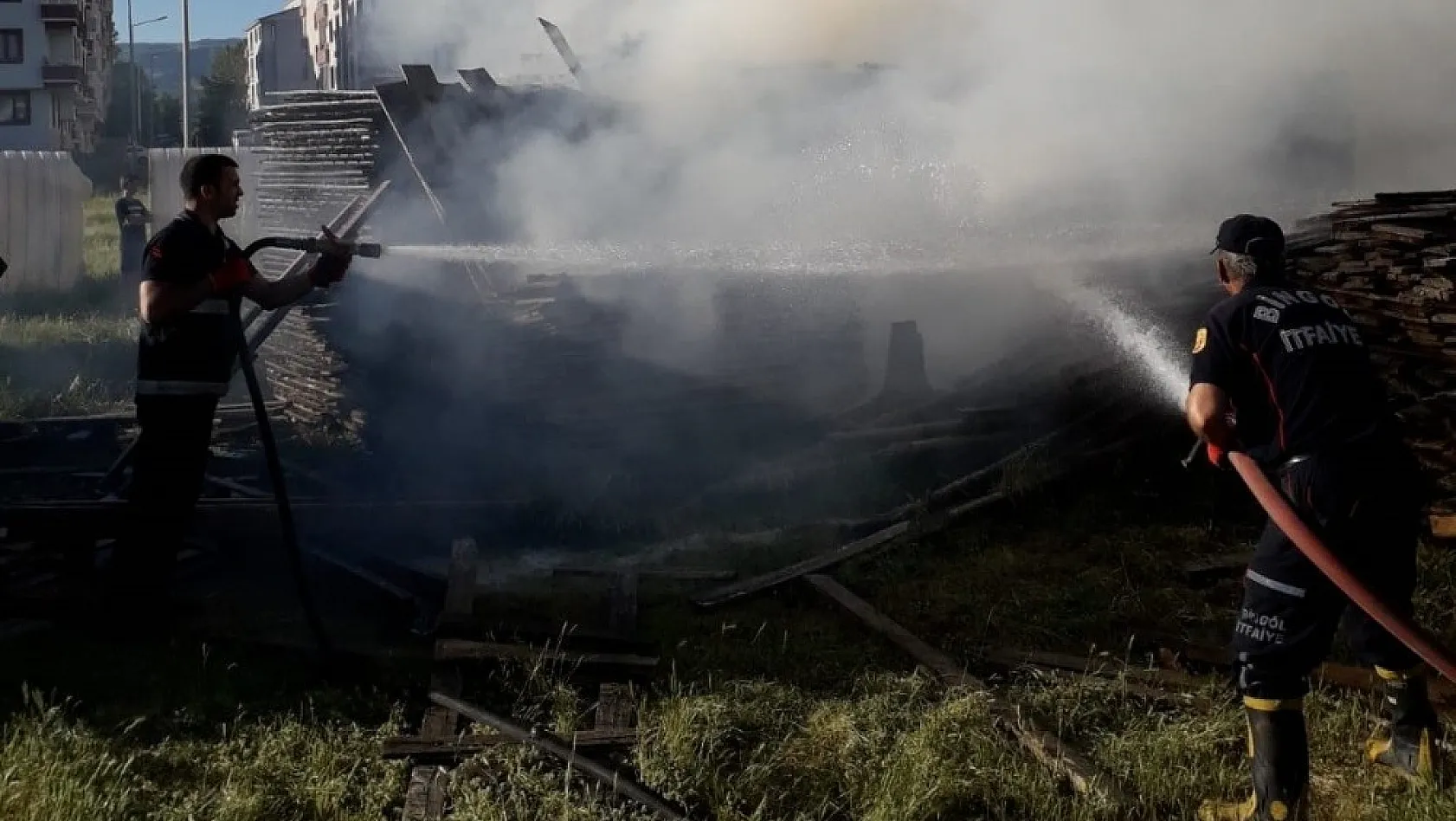 Bingöl'de kereste yangını 