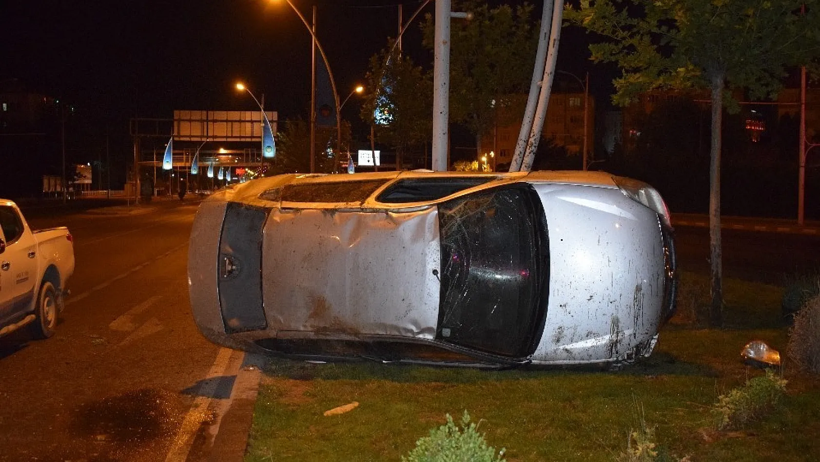 Malatya'da ehliyetsiz sürücü kaza yaptı: 1 yaralı 