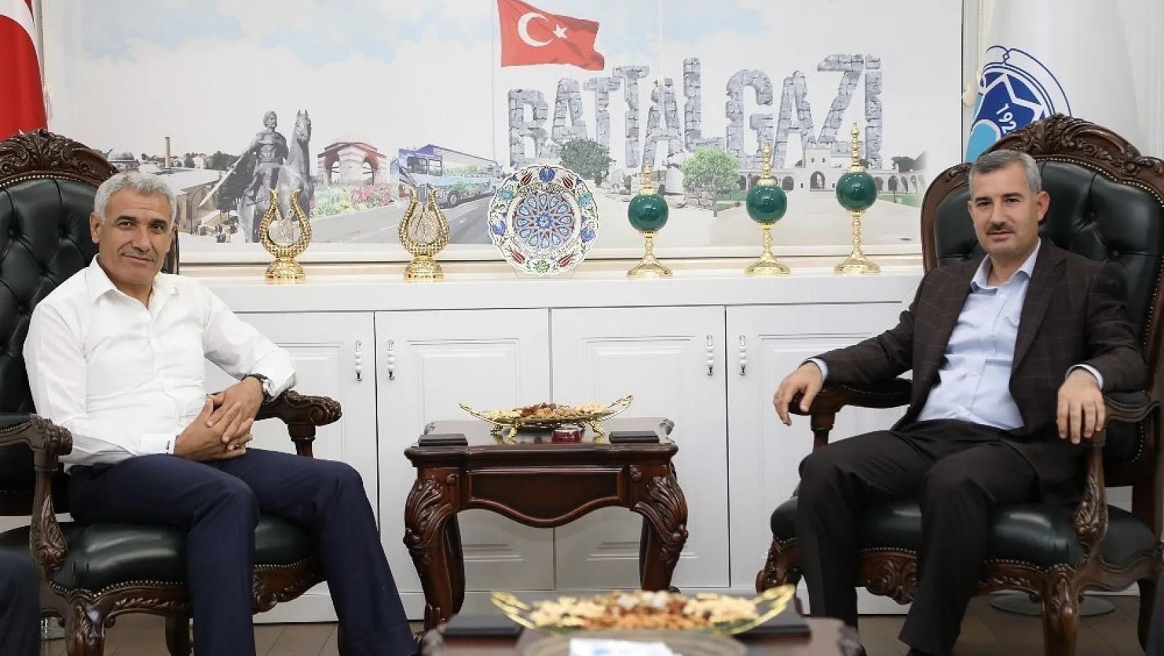 Başkan Çınar'dan Güder'e festival daveti 