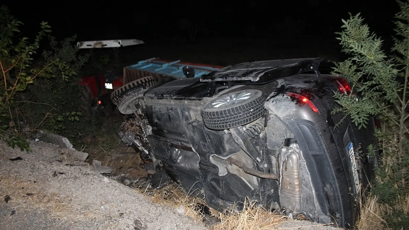 Elazığ-Bingöl Yolunda Traktör Kazası! 5 Yaralı