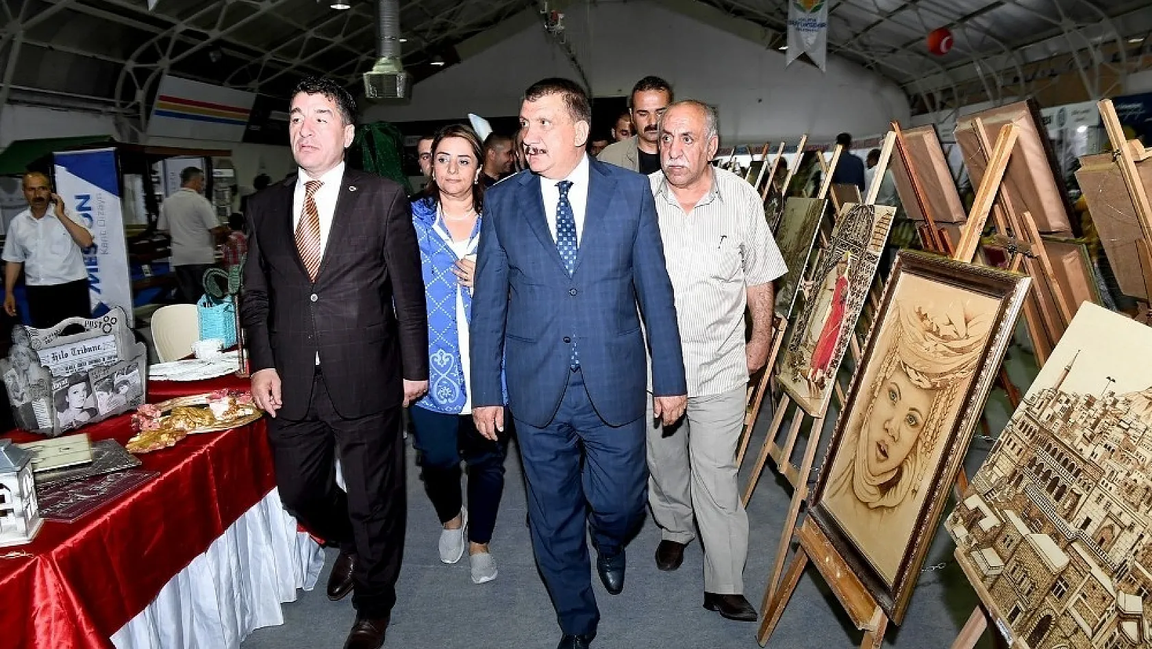 Belediye Başkanı Gürkan Selahattin Alpay'ın konserini dinledi 