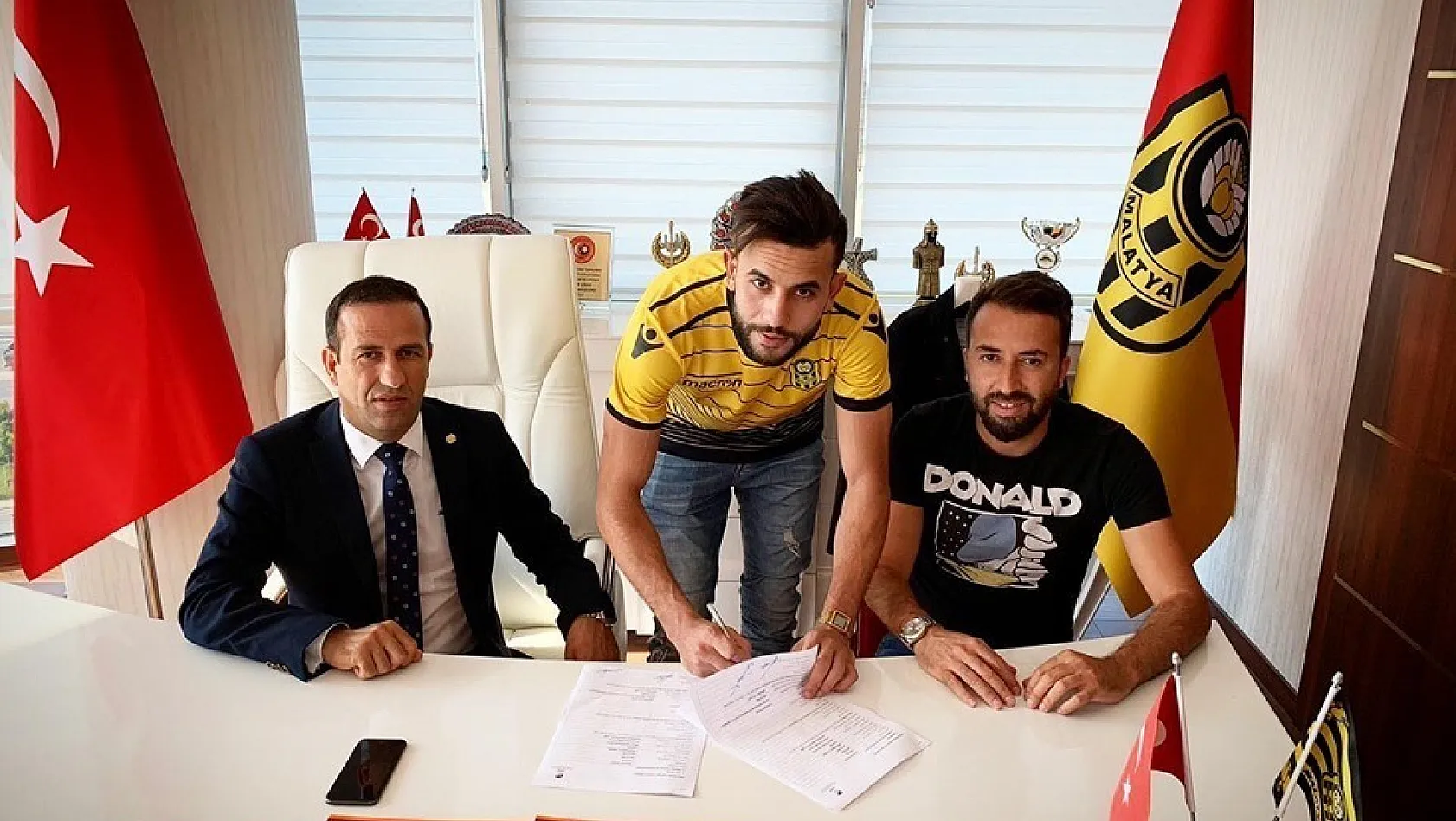 Yeni Malatyaspor'dan Ghaylen Chaaleli transferiyle ilgili açıklama 