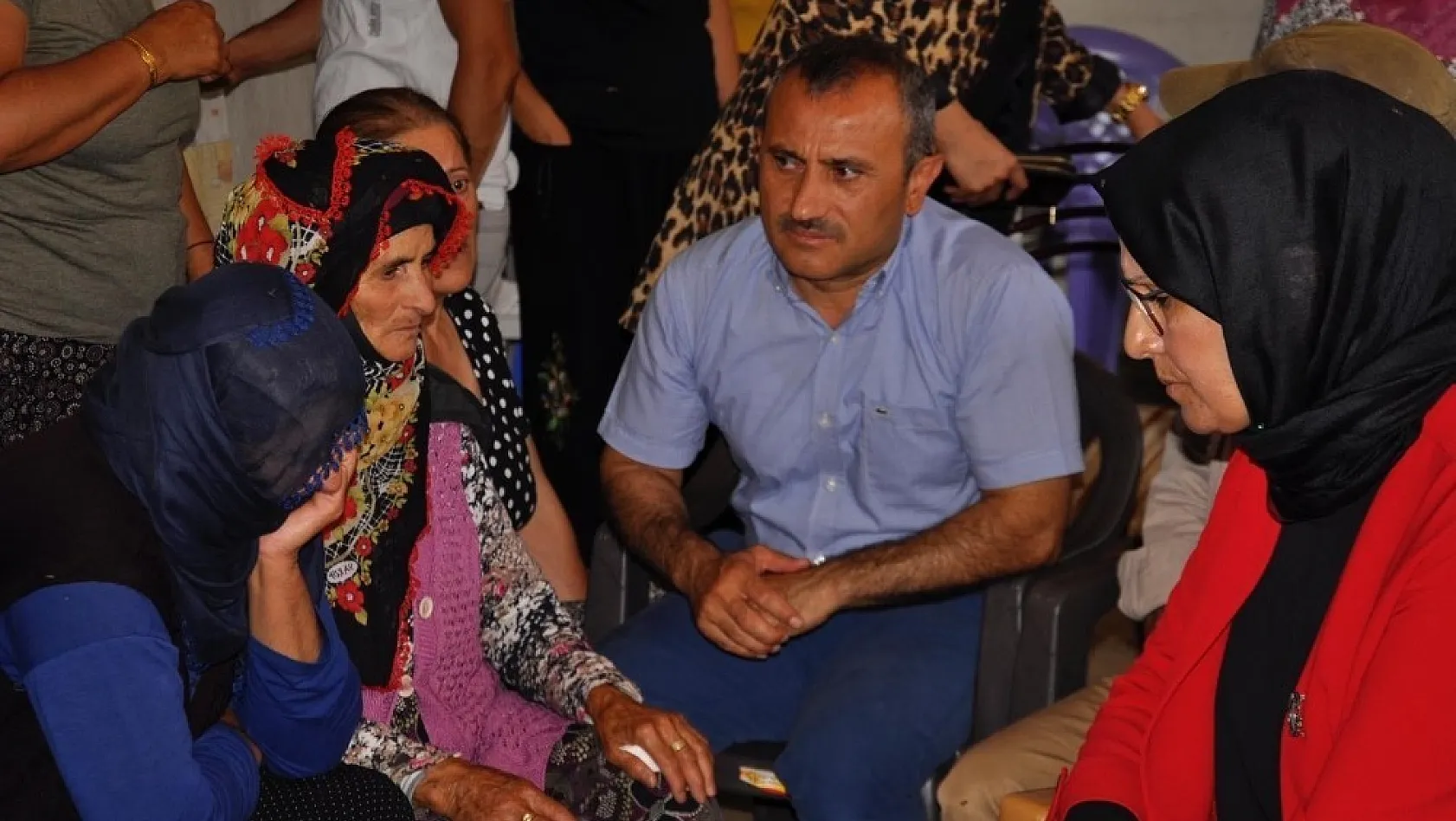 AK Parti heyetinden Ovacık'taki acılı ailelere taziye ziyareti 