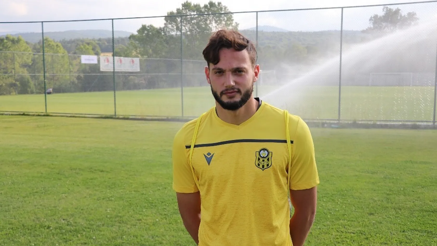 Yeni Malatyaspor'da genç futbolcu Özer Özdemir, Sergen Yalçın'ın gözüne girmeyi başardı 
