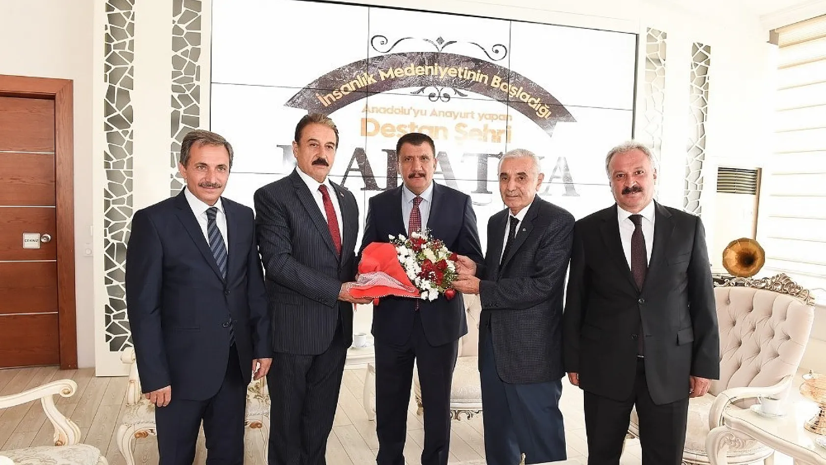 Başkan Gürkan, esnafları makamında ağırladı 
