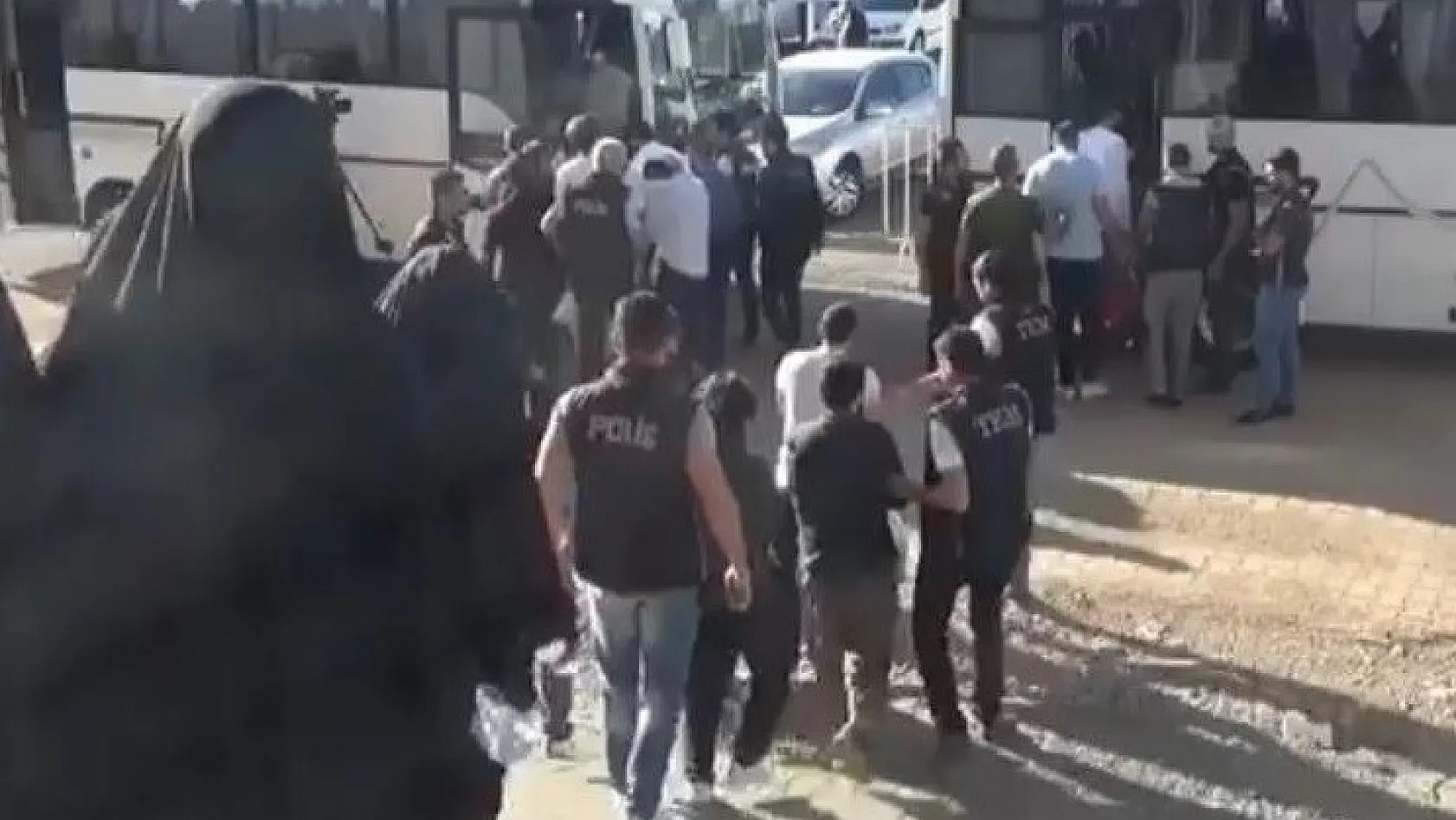 Bingöl merkezli 14 ilde HTŞ ve DEAŞ operasyonu: 14 tutuklama 
