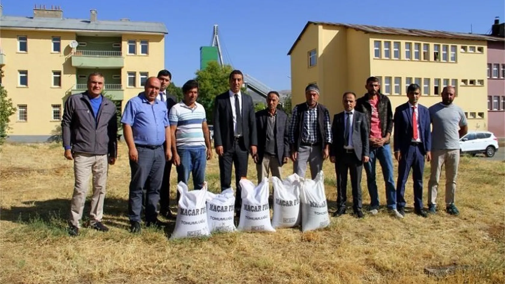 Bingöl'de 15 ton tohum dağıtıldı 