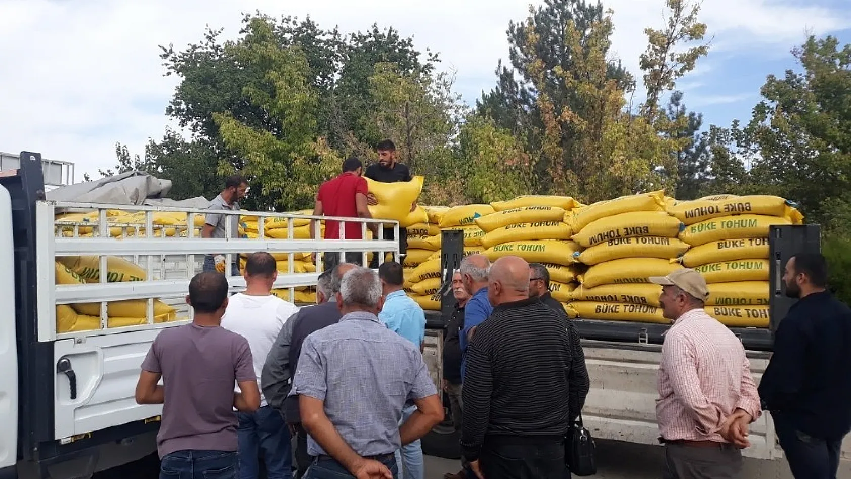 Tuncelili çiftçiye , 56 ton tohum dağıtıldı 