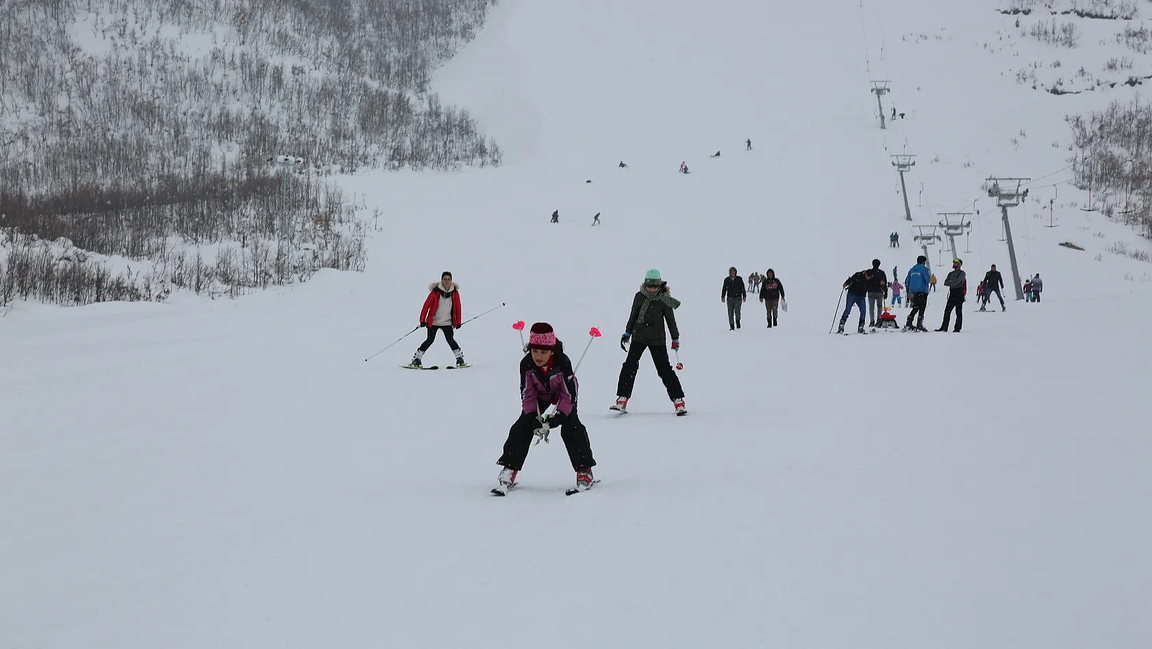 Tunceli'de Kayak Merkezi 'Uludağ'ı Aratmıyor