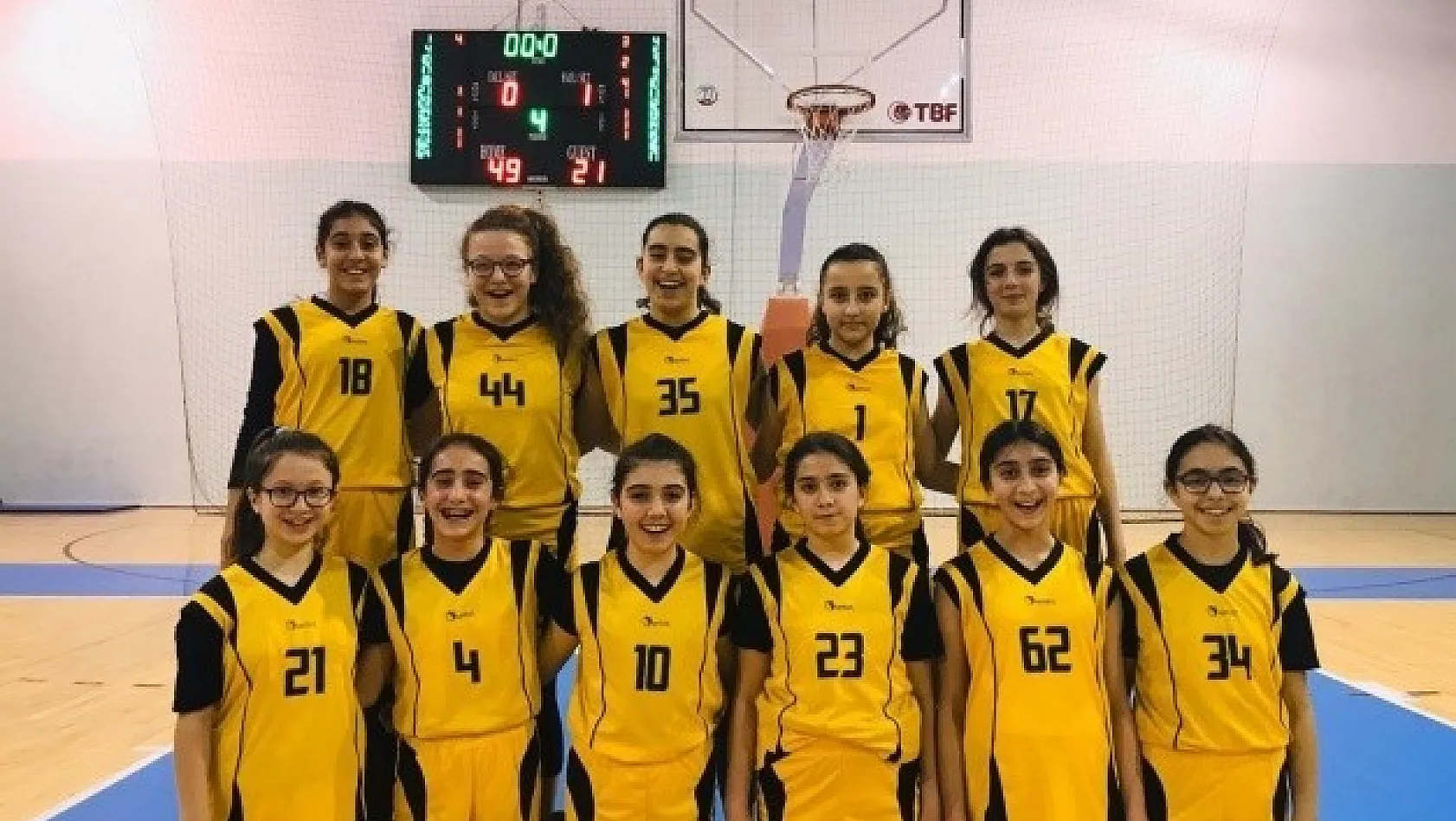 Kız Basketbol Takımı Finale Kaldı