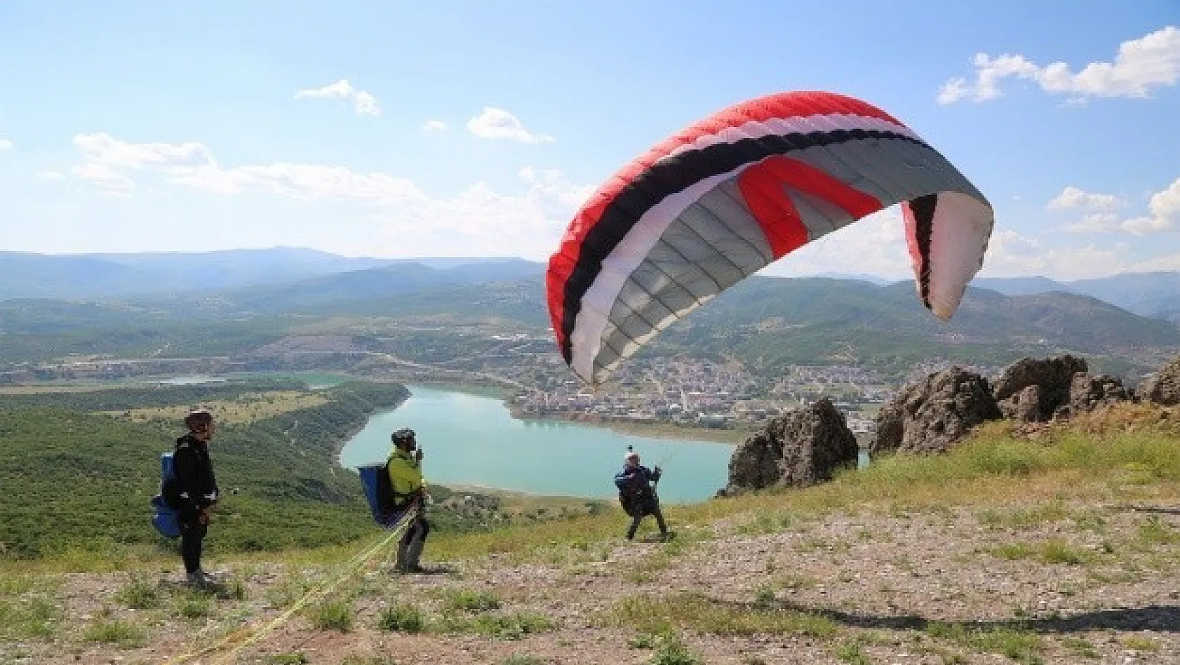 Tunceli'de Yamaç Paraşütü Heyecanı!