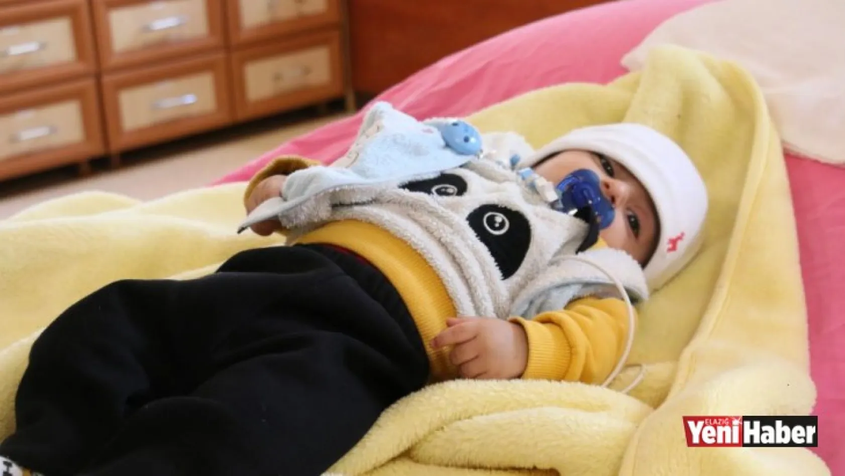 5 Aylık Bebeğin Yuttuğu Çengelli İğne Operasyonla Çıkarıldı