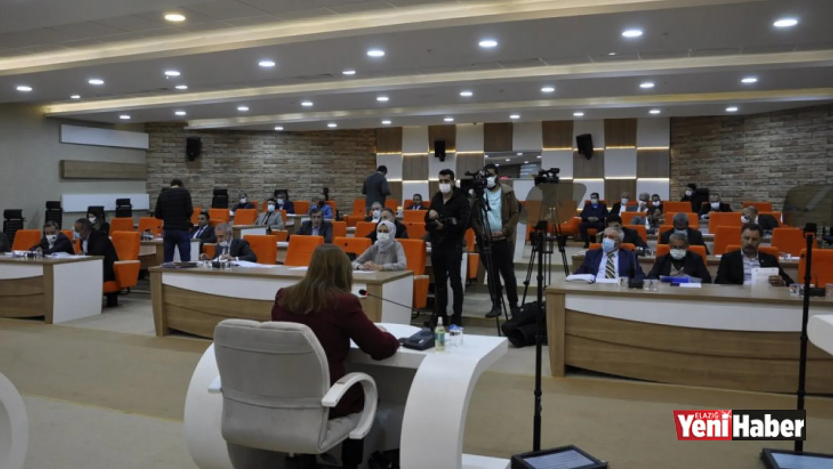 Elazığ Belediye Meclisi Toplantısında Ortalık Karıştı