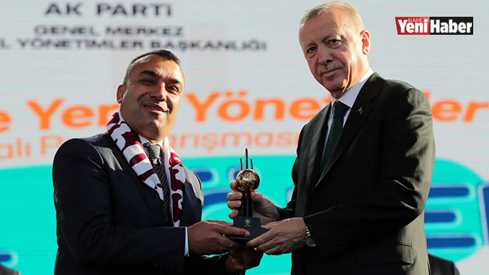 Cumhurbaşkanı Erdoğan'dan Başkan Kaya'ya Ödül