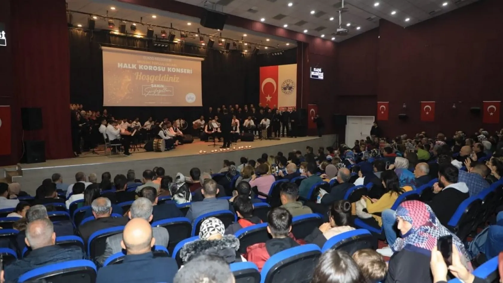 Elazığ'da Halk Korosu Konseri