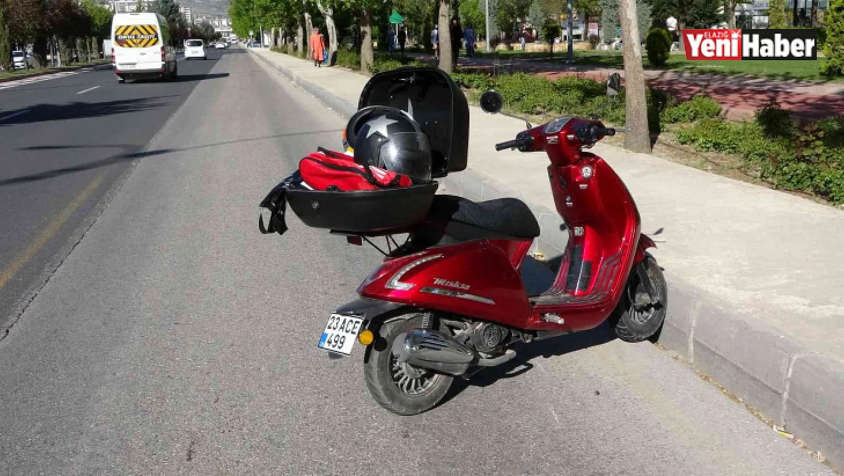 Elazığ'da kadın sürücü motosiklet ile yayaya çarptı: 2 yaralı