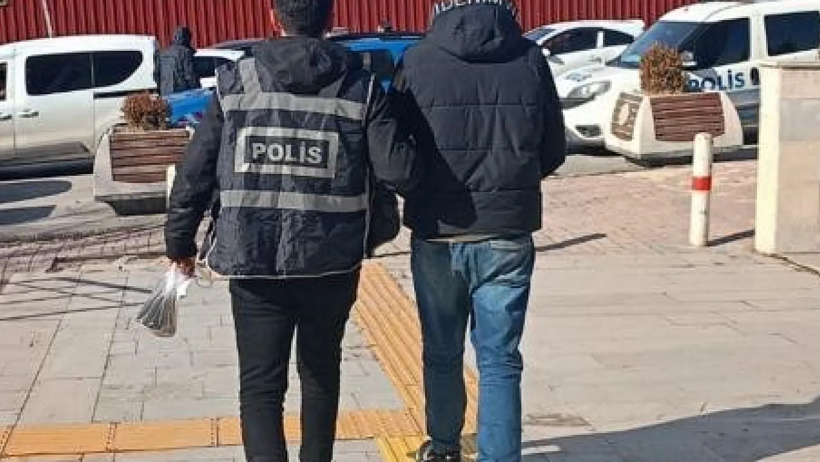 Elazığ'da 5 Zanlı Tutuklandı