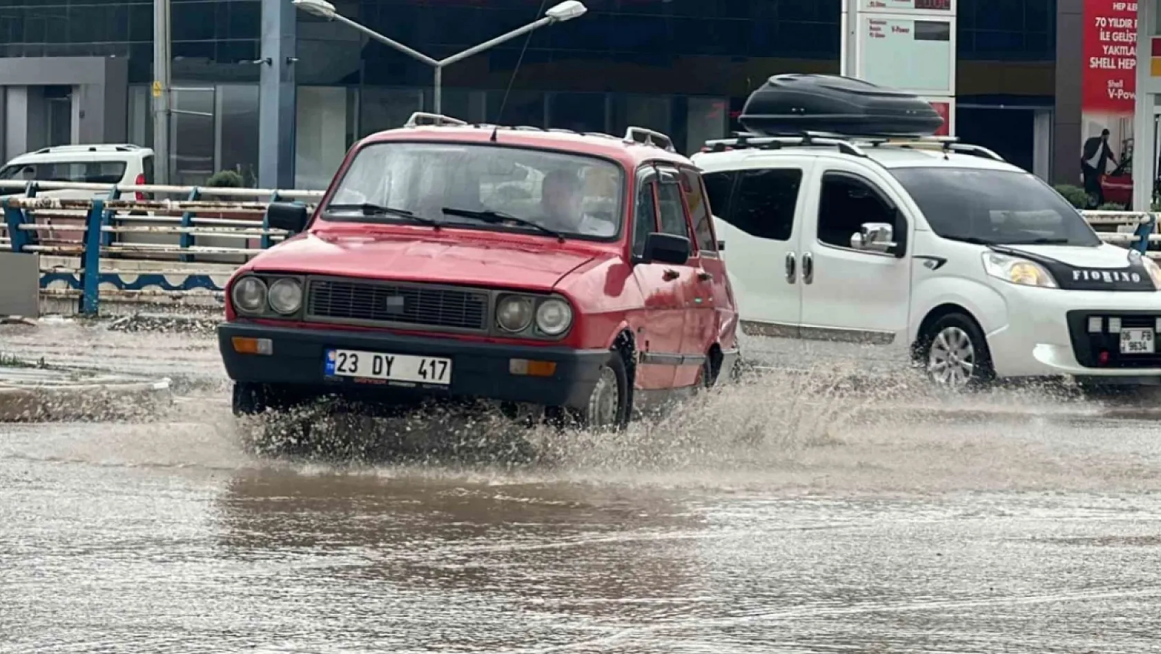 Elazığ'da Şiddetli Yağış!