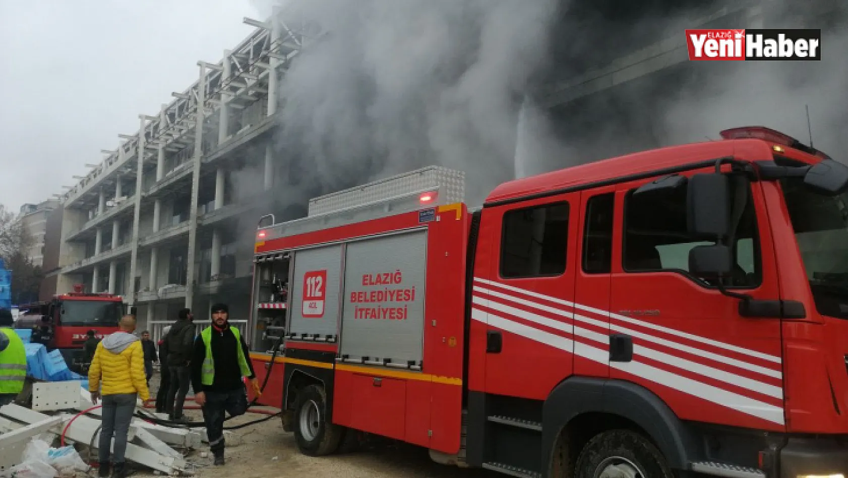 Elazığ'da stadyumdaki yangın söndürüldü