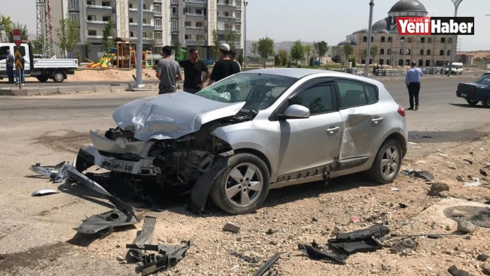 Elazığ'da Trafik Kazası: 8 Yaralı !