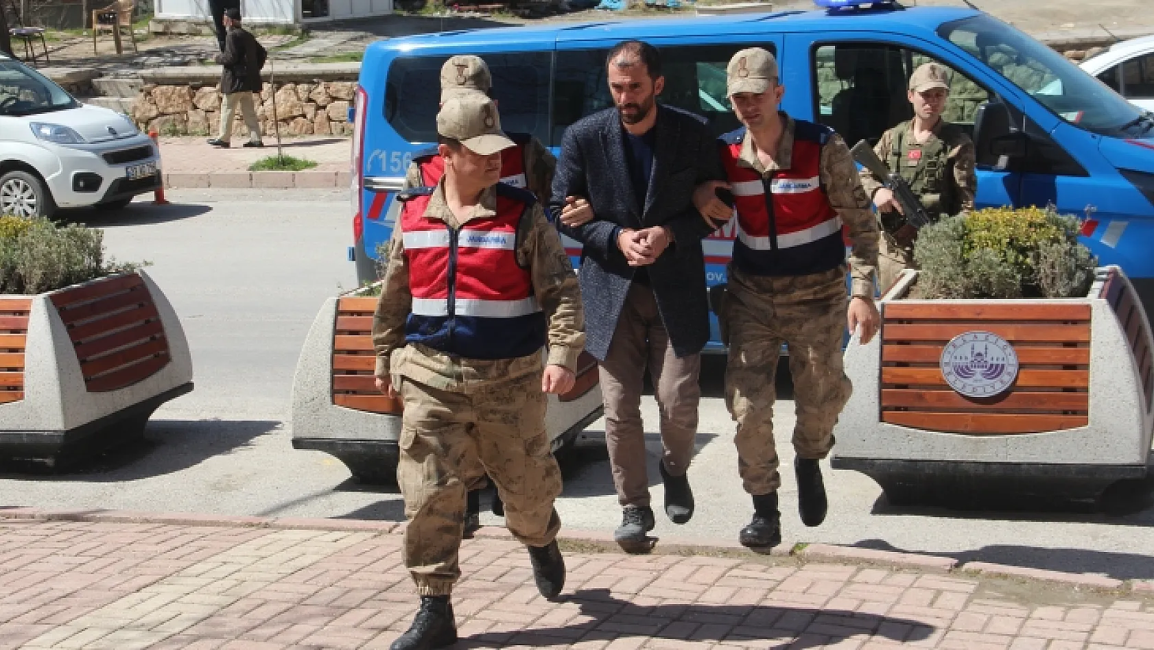 DEAŞ Operasyonunda 2 Kişi Gözaltına Alındı