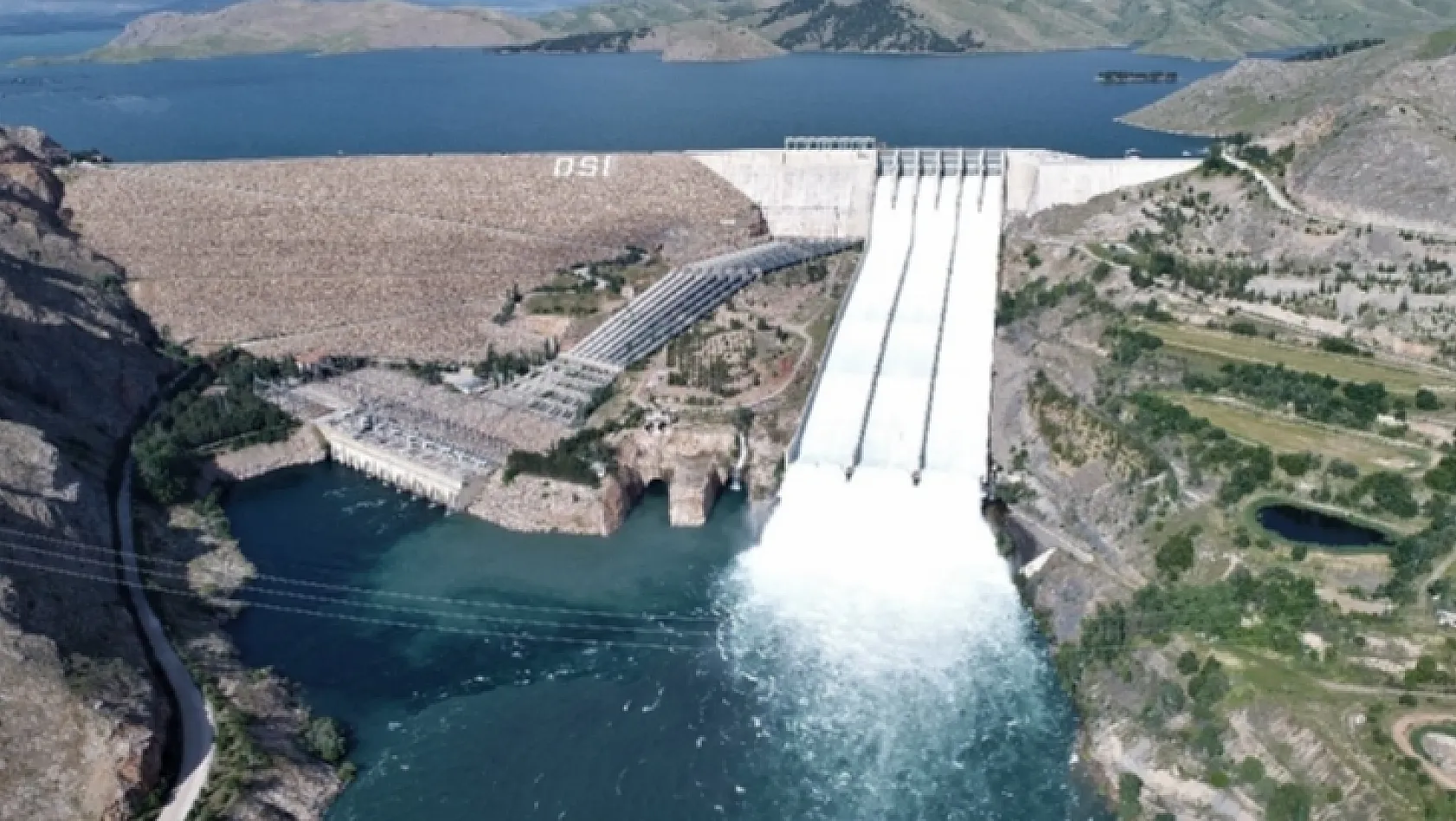 Keban Barajı Coştu Artık Durdurulamıyor!