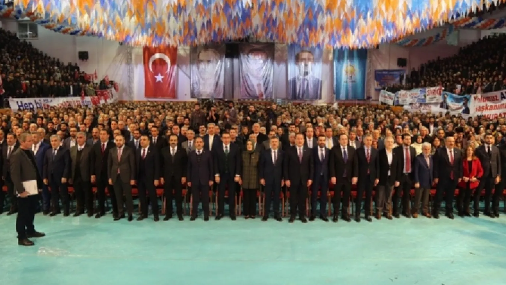 AK Parti Elazığ'da başkan adaylarını tanıttı