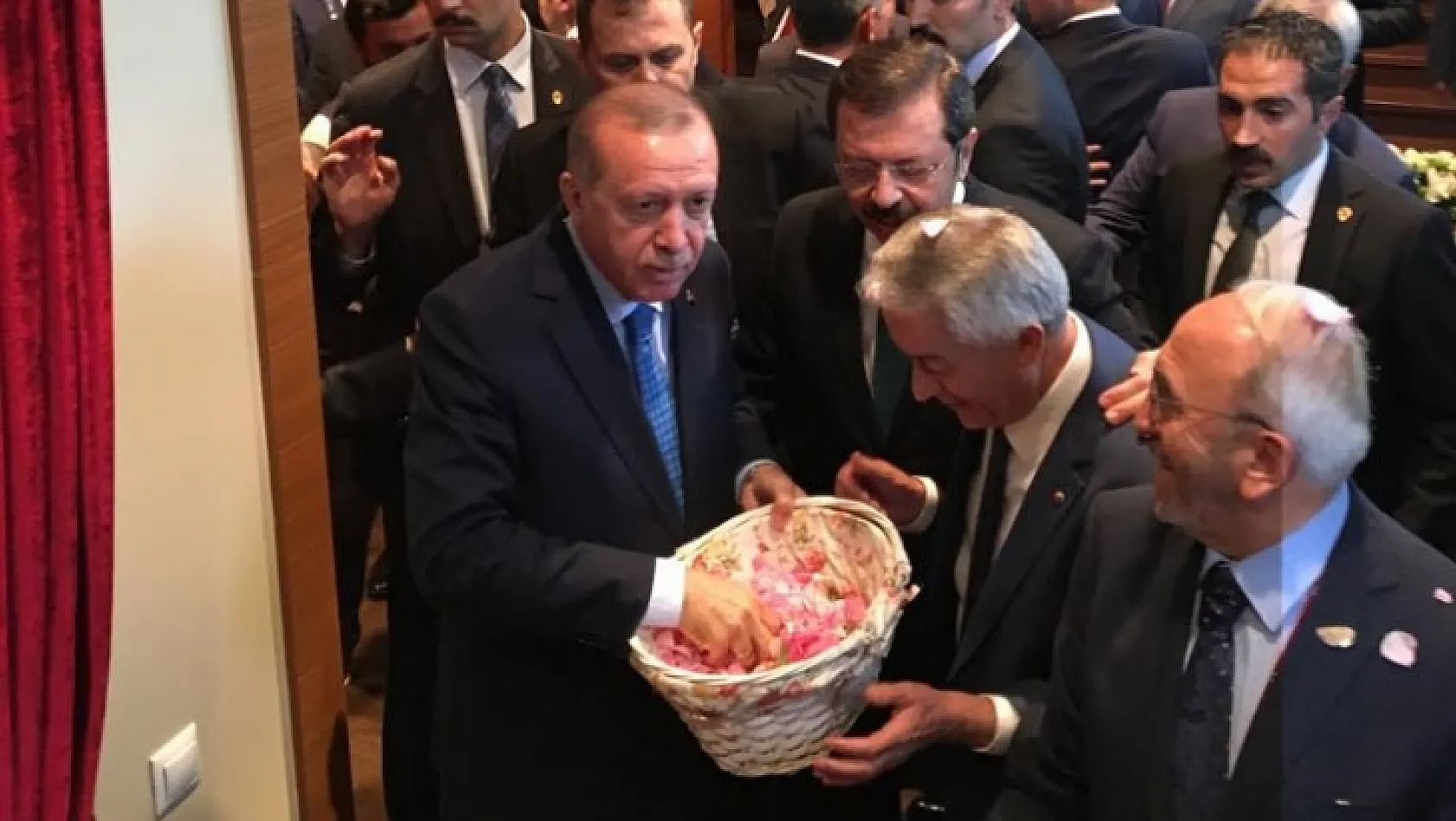 Cumhurbaşkanı Erdoğan'dan, Başkan Dumandağ'a Hizmet Şeref Belgesi