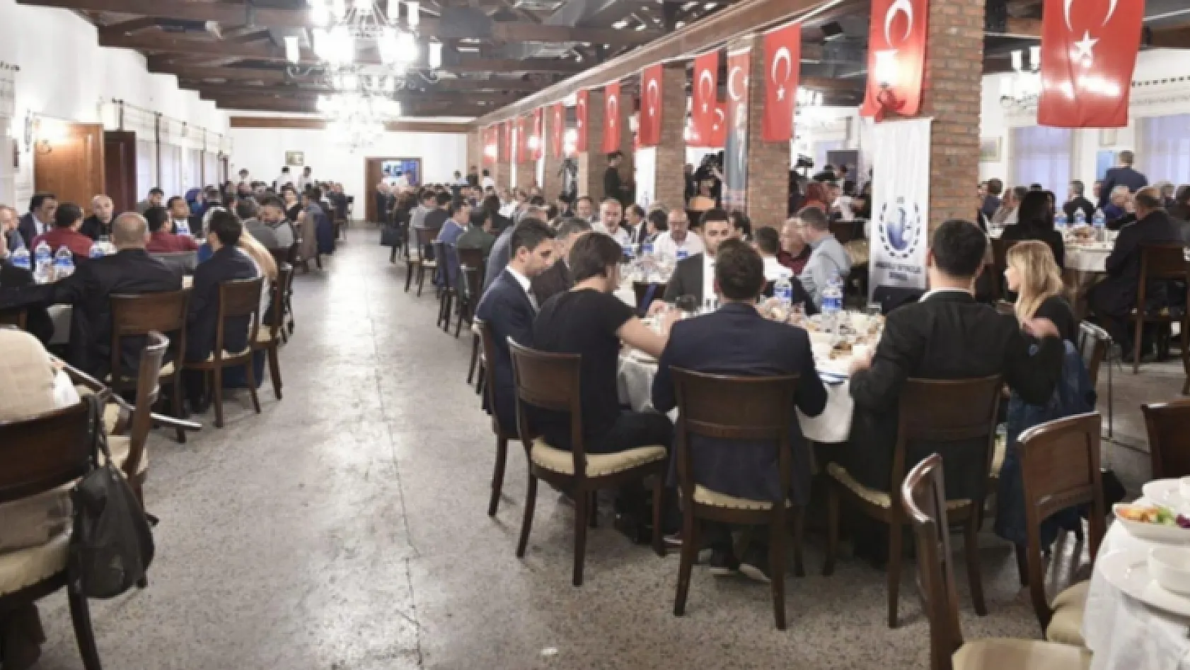 Anadolu Yayıncılar Derneği Üyeleri İftar Programında Buluştu