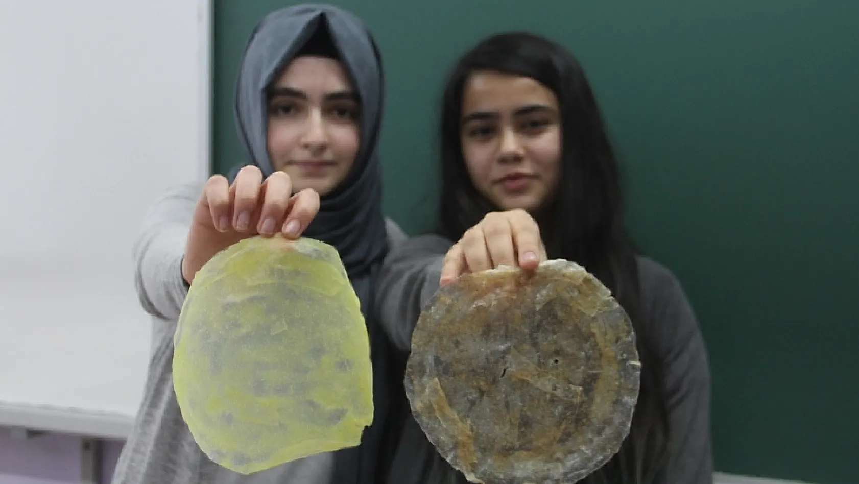 Öğrenciler Biyolojik Plastik Ürettiler