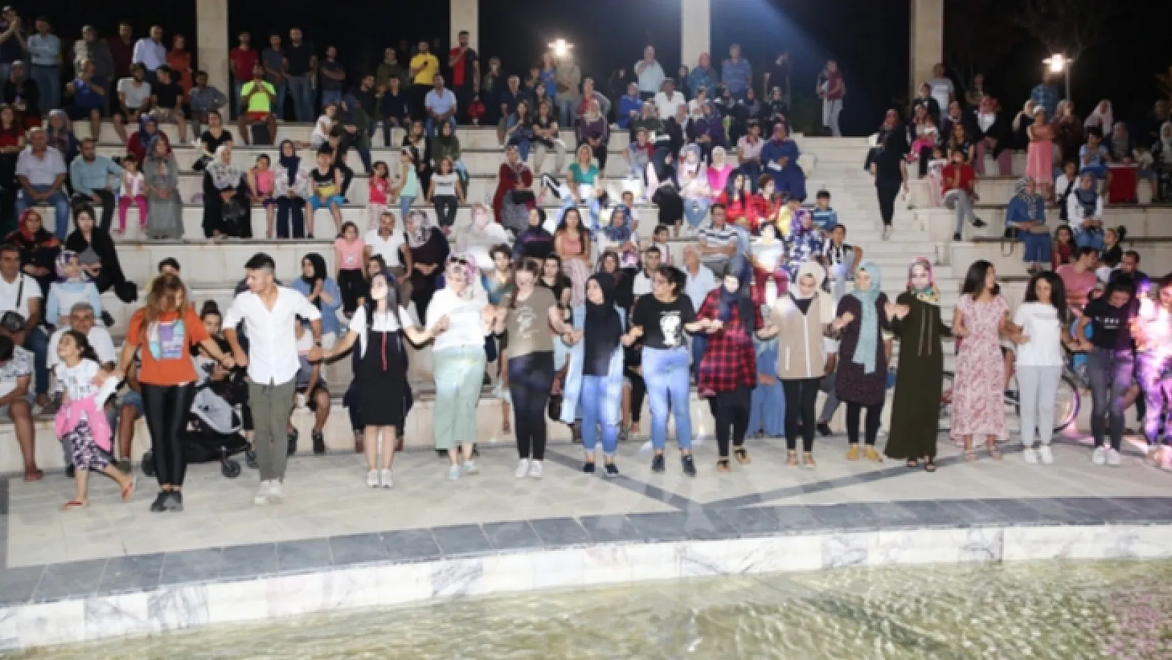 Belediye Organize Etti, Vatandaş Kültürpark'a Sığmadı