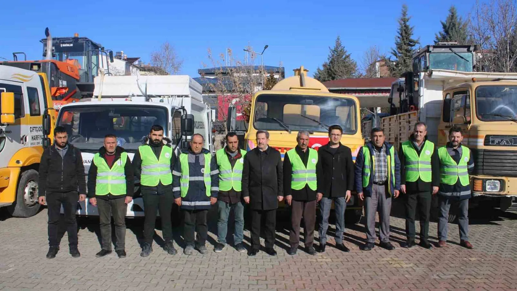 Kovancılar'dan deprem bölgesine araç ve personel desteği