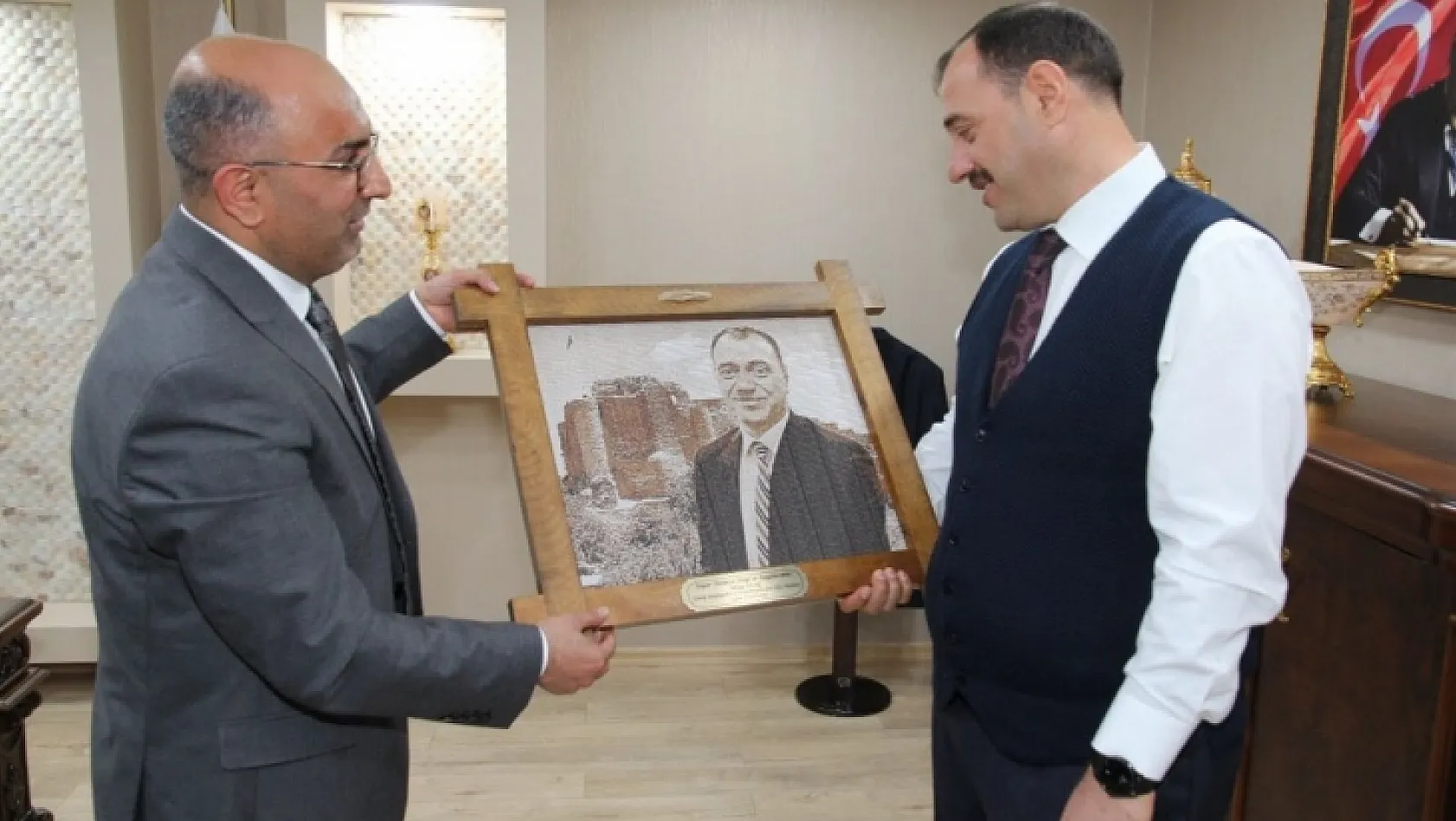 Başkan Ulaş'tan, Vali Kaldırım'a Ziyaret
