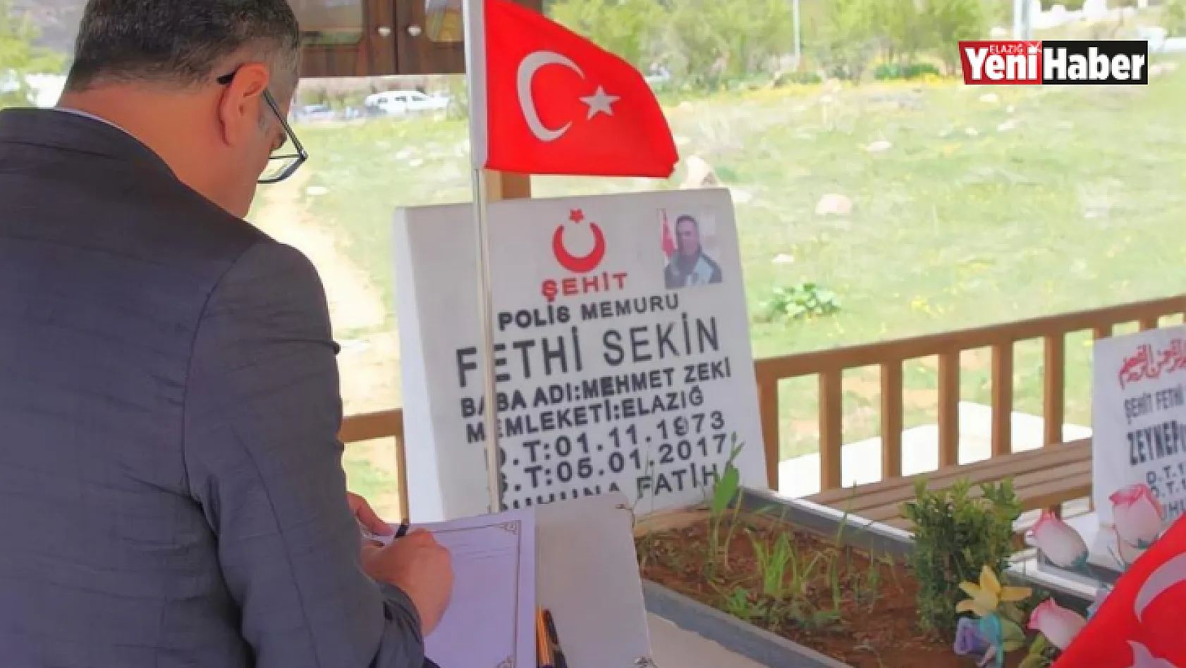 Milletvekili Erol, Şehit Fethi Sekin'i Kabrinde Andı