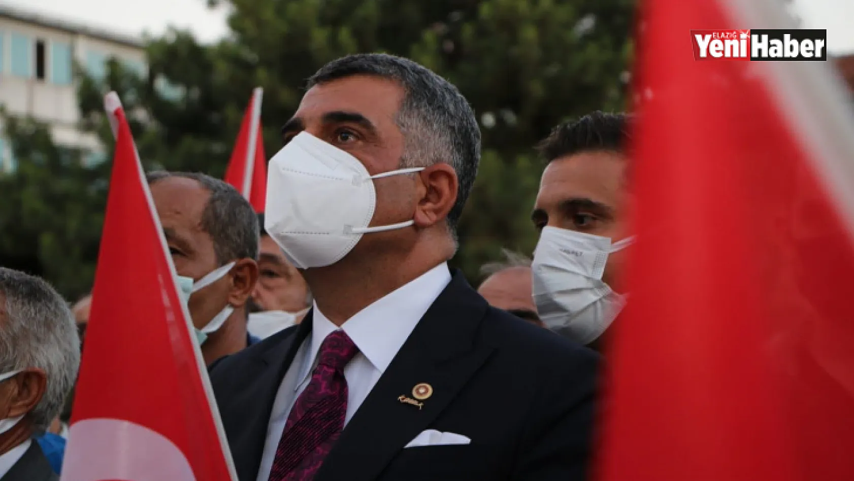 Milletvekili Erol ve CHP İl Başkanlığı Fener Alayı Düzenledi