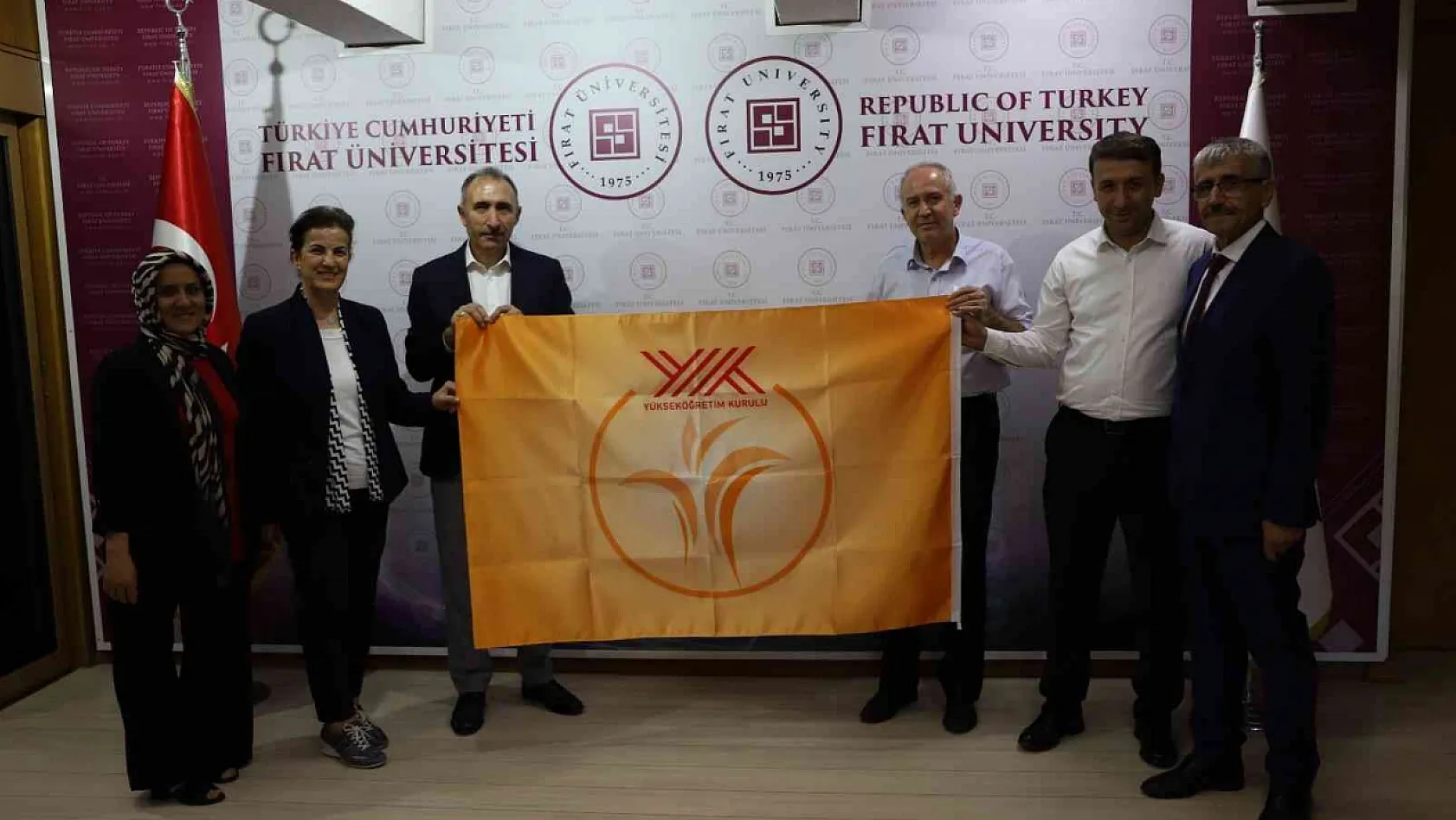 Fırat Üniversitesine 'Turuncu' Bayrak