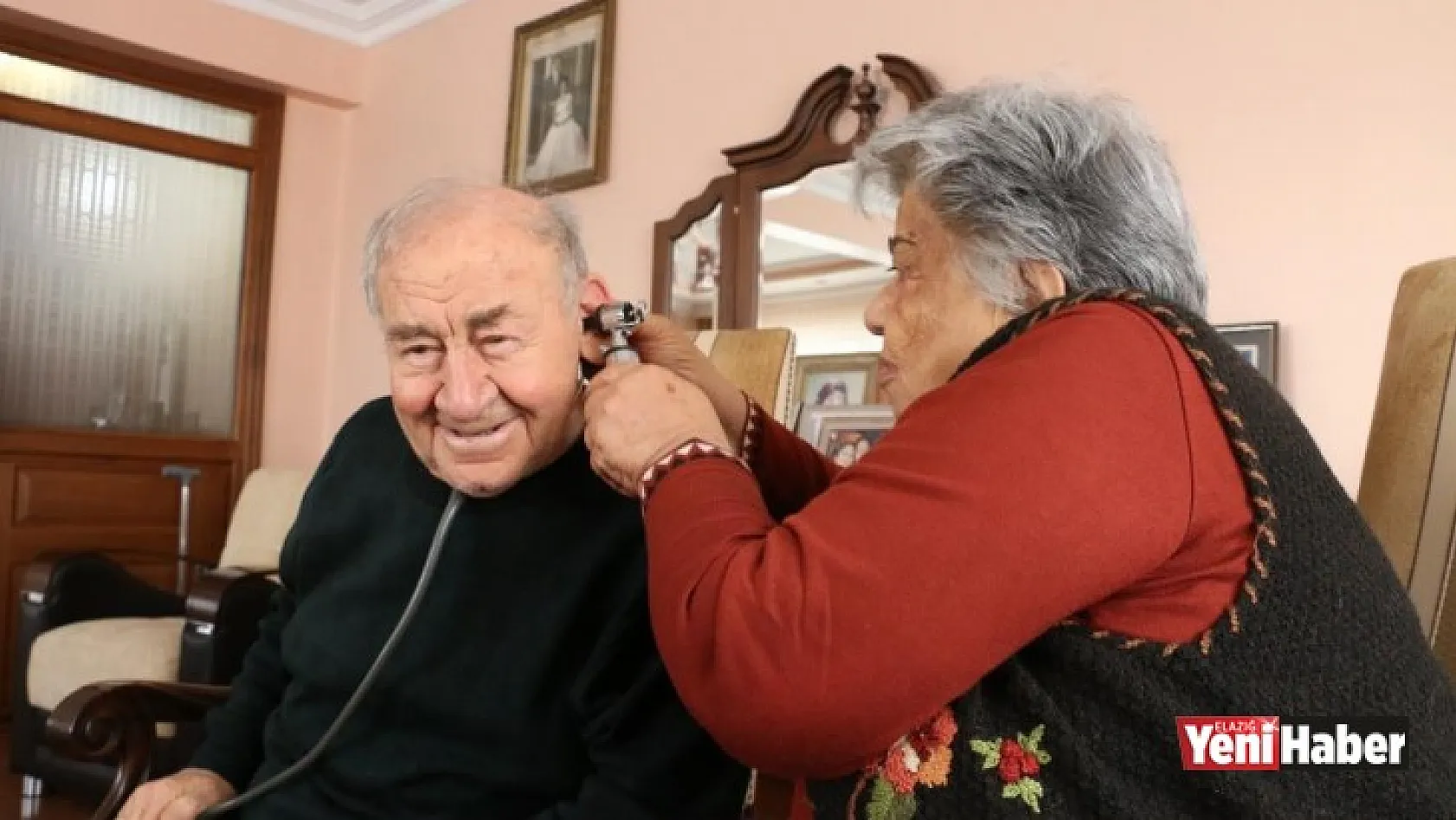 Bir Steteskop'la 62 Yıl Doktorluk Yapan Çift