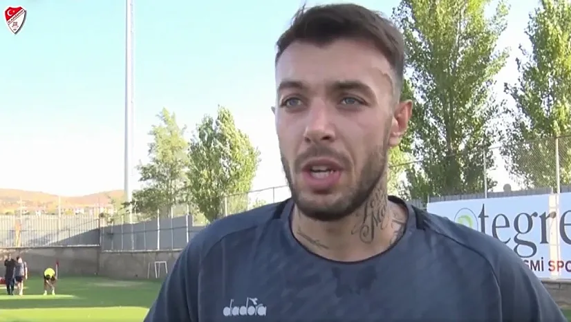 Futbolculardan maça davet