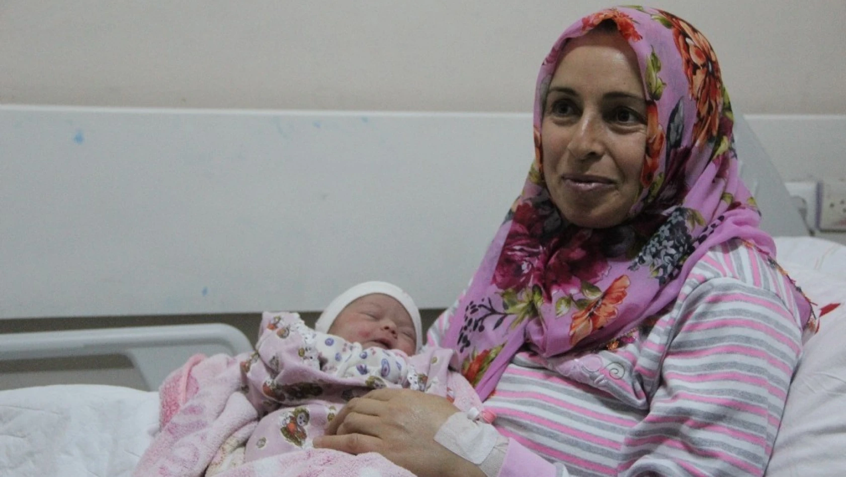 Malatya'da 2019 yılının ilk bebeği dünyaya geldi 