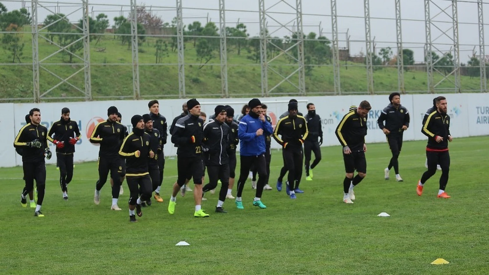 E.Yeni Malatyaspor'da Antalya kampı başladı 