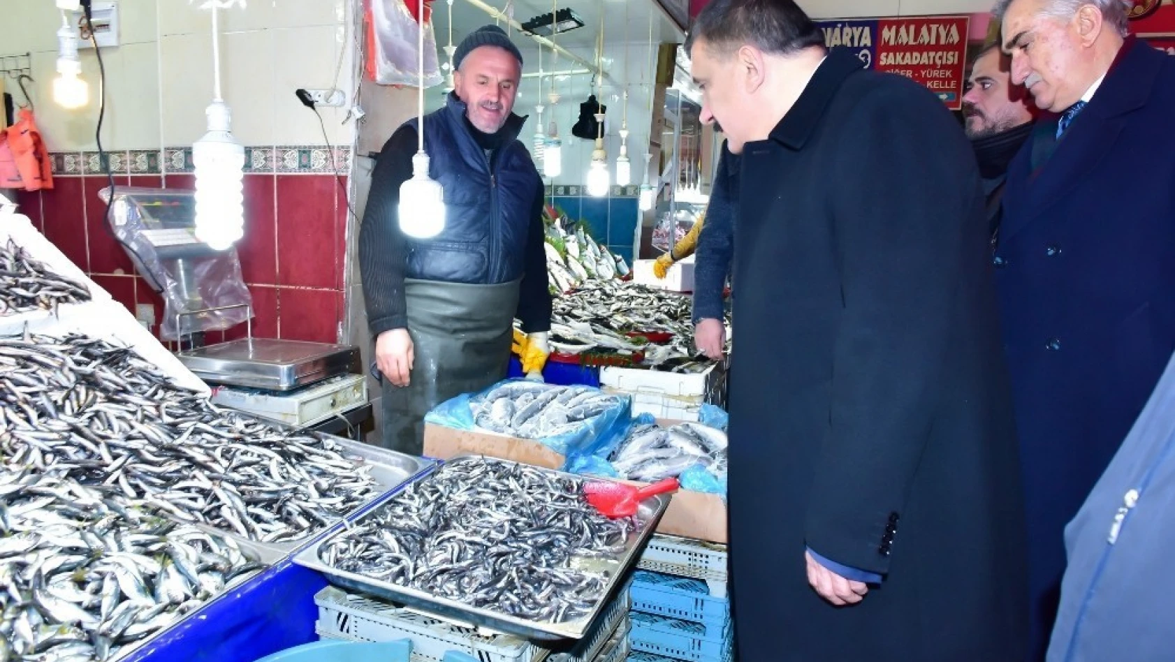 Başkan Gürkan, çarşı esnafını ziyaret etti 