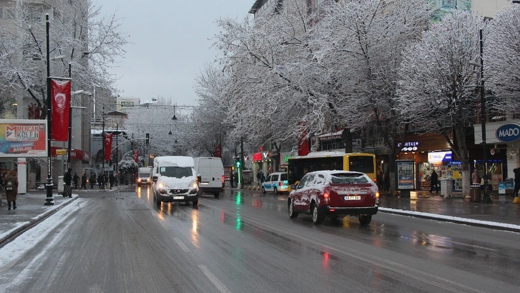 Malatya 'da kar yağışı etkili  oldu 