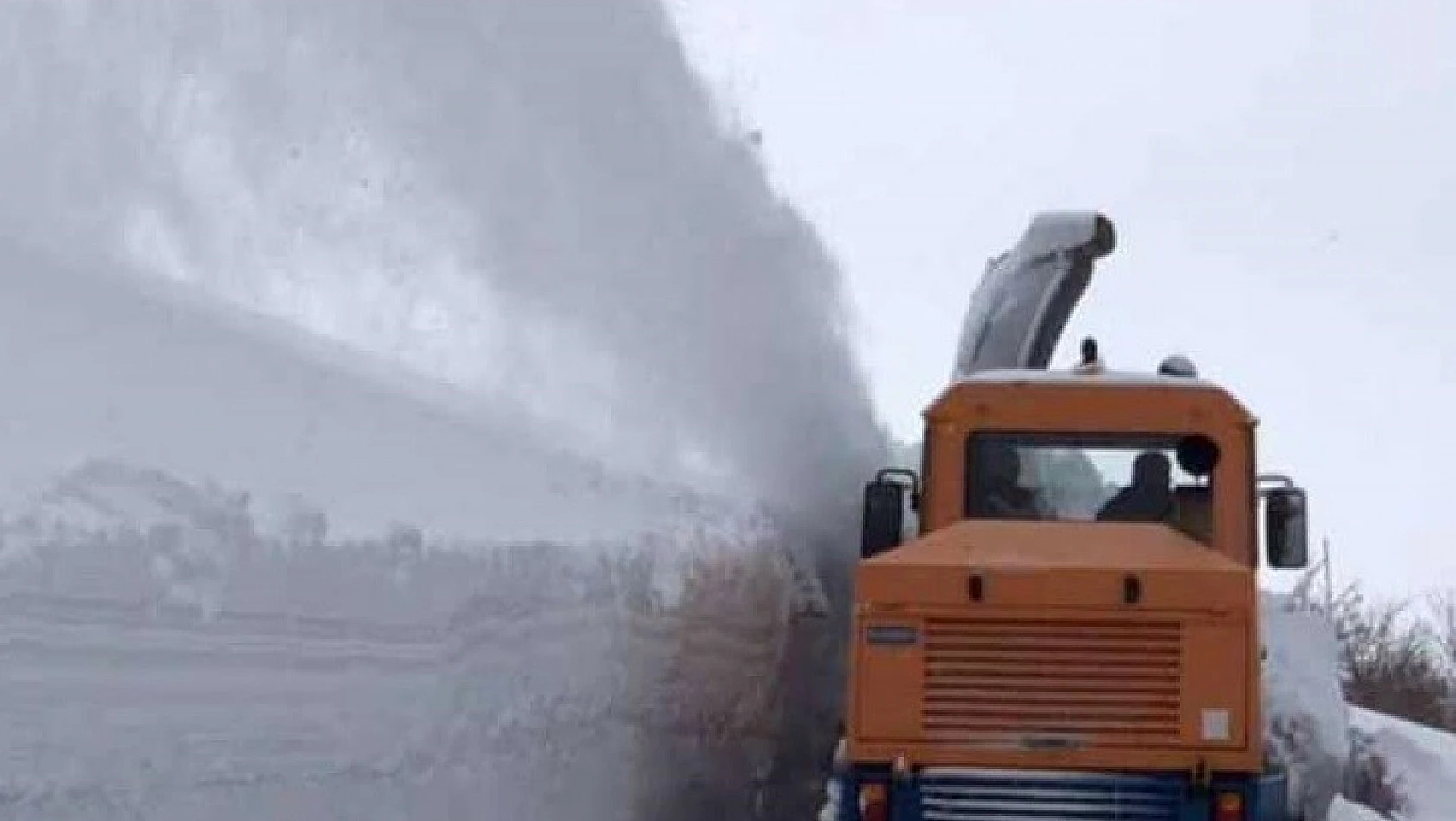 Elazığ'da 227 Köy Yolu Kapandı