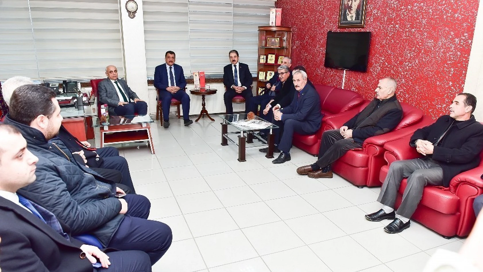 Başkan Gürkan, esnaf temsilcileri ile istişarede bulundu 