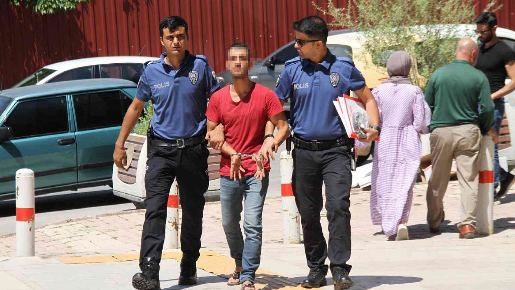 Elazığ Polisi Suçlulara Göz Açtırmıyor
