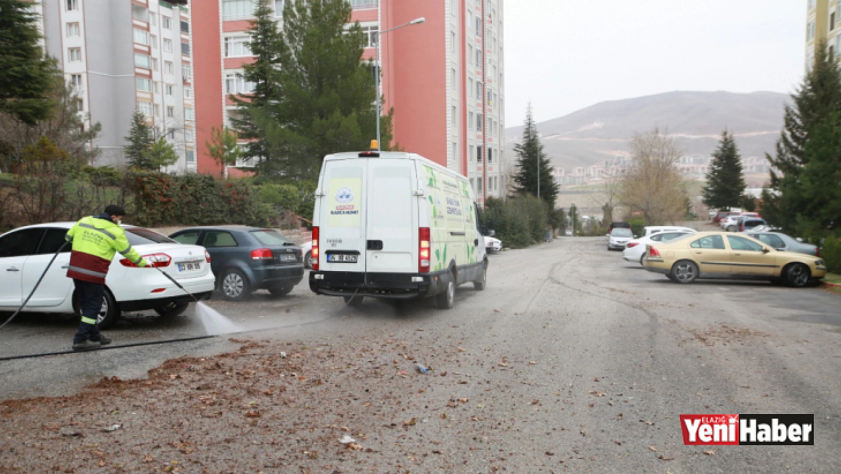Elazığ Belediyesi Temizlik Çalışmalarını Sürdürüyor