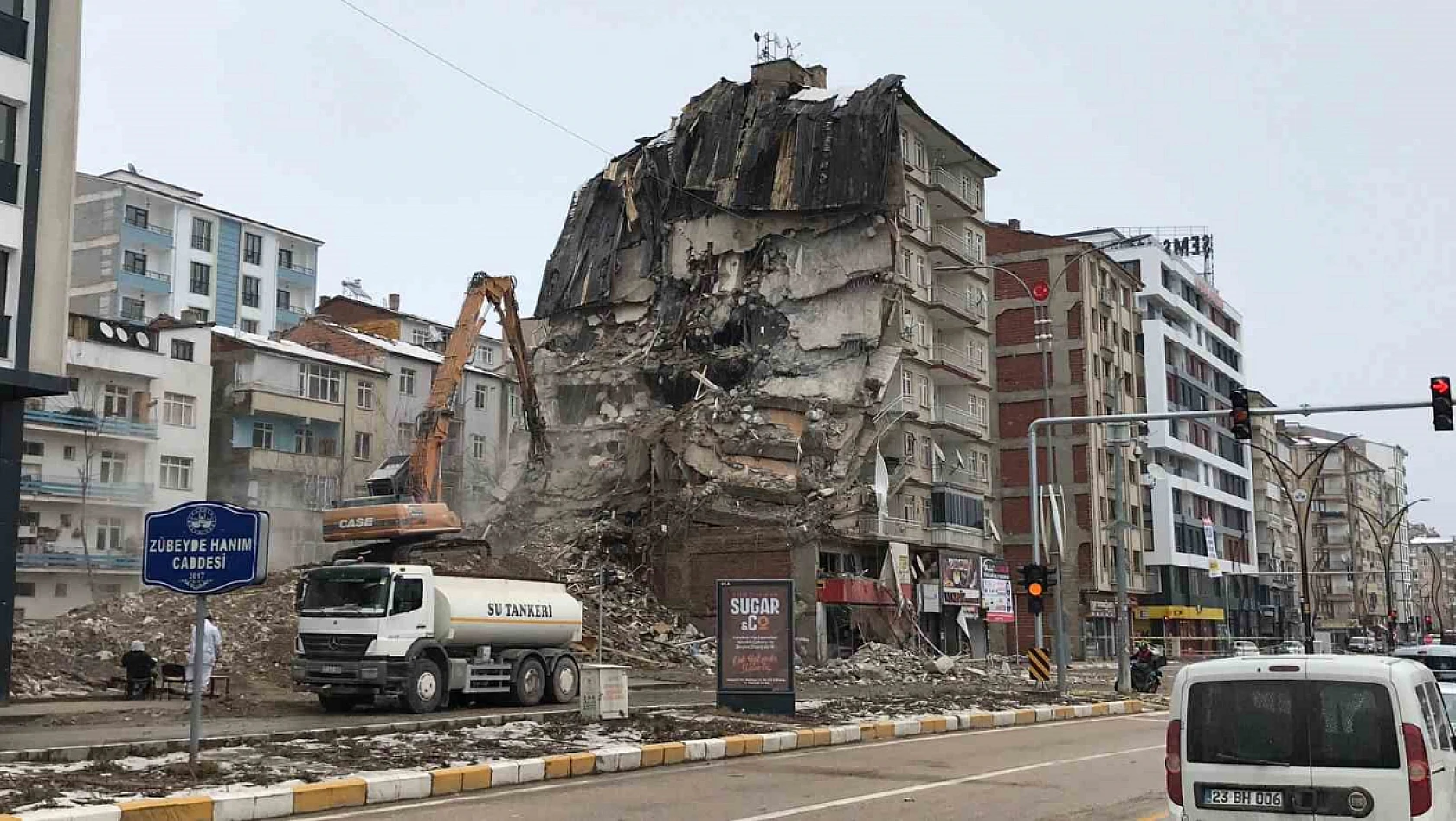 Elazığ'da Hasarlı Bina Sayısı Artıyor