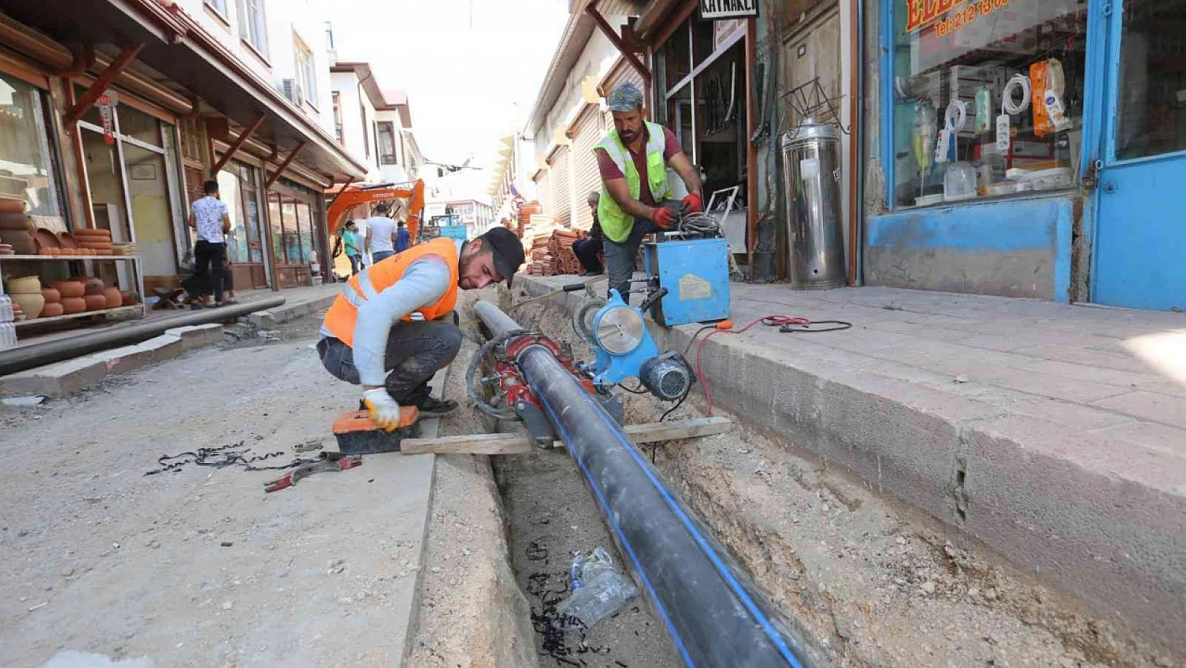 Altyapı Çalışmaları Tüm Hızıyla Sürüyor
